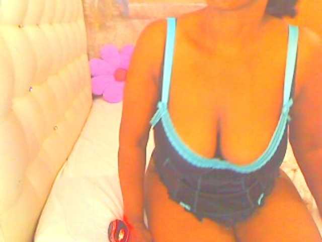 HOTLILLIE live cam on BongaCams