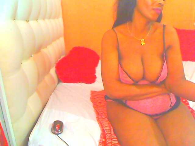 HOTLILLIE live cam on BongaCams