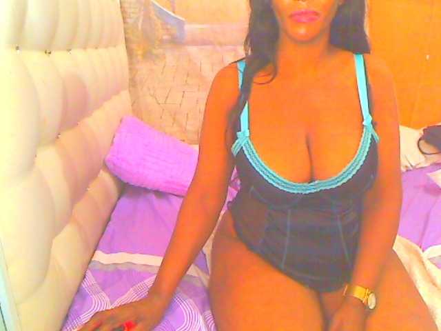 HOTLILLIE live cam on BongaCams