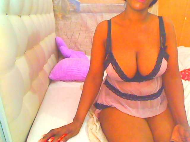 HOTLILLIE live cam on BongaCams