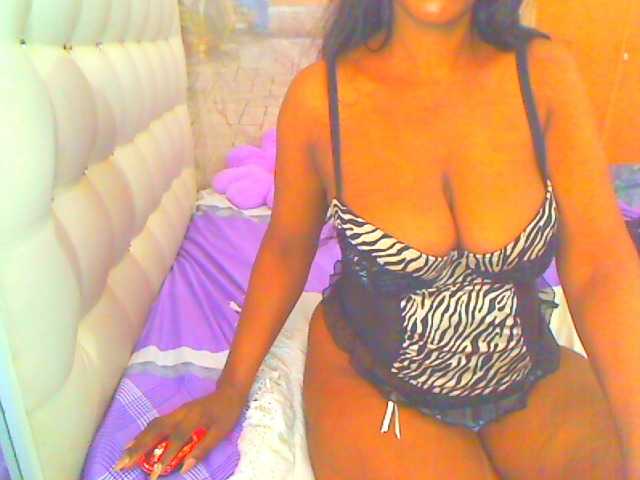 HOTLILLIE live cam on BongaCams