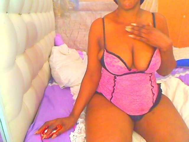 HOTLILLIE live cam on BongaCams