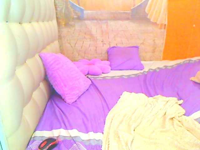 HOTLILLIE live webcam show