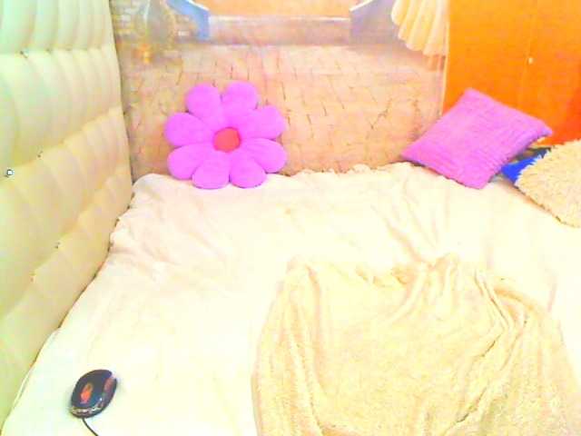 HOTLILLIE live cam on BongaCams