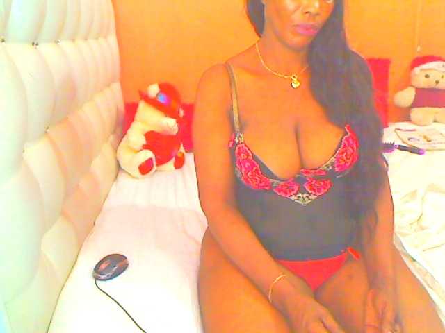HOTLILLIE live cam preview