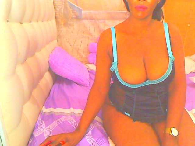 HOTLILLIE live cam on BongaCams