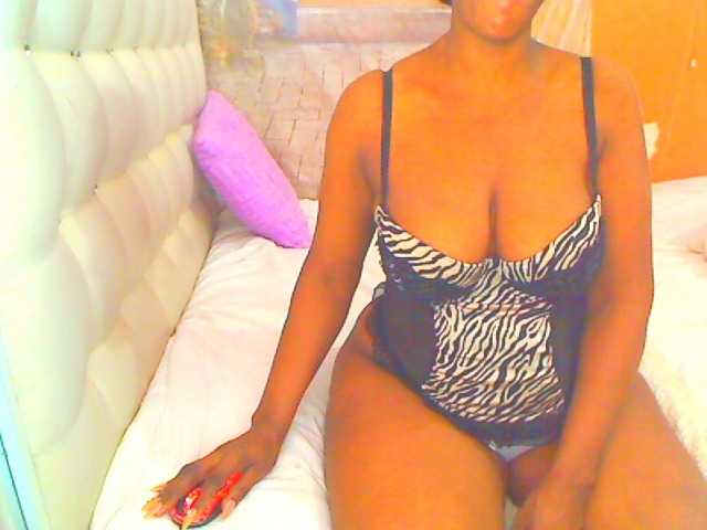 HOTLILLIE live cam on BongaCams