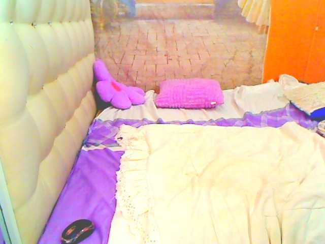 HOTLILLIE live cam on BongaCams