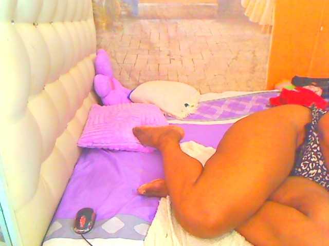 HOTLILLIE live cam on BongaCams