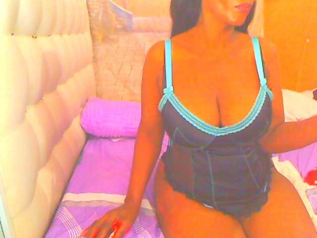 HOTLILLIE live webcam show