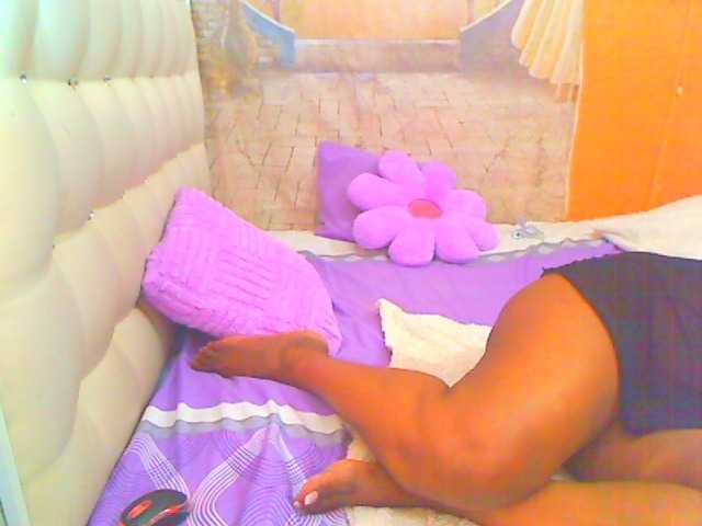 HOTLILLIE live webcam show