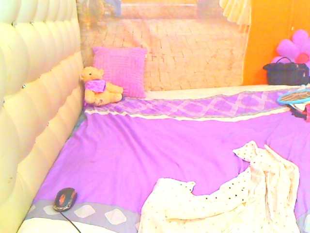 HOTLILLIE live cam on BongaCams