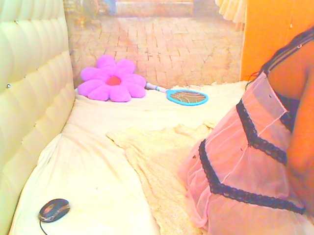 HOTLILLIE live cam on BongaCams