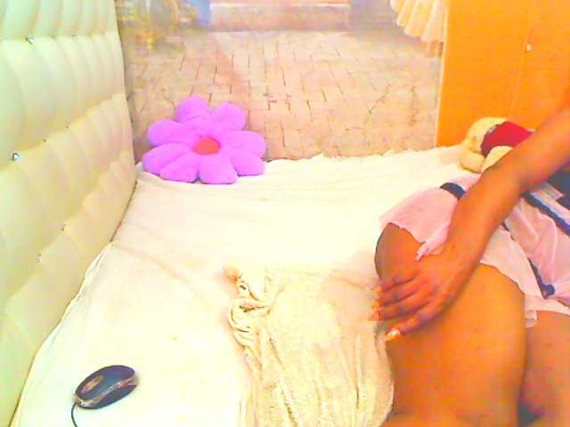 HOTLILLIE live cam on BongaCams
