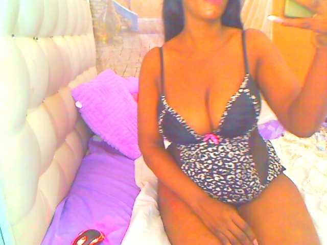 HOTLILLIE live cam on BongaCams