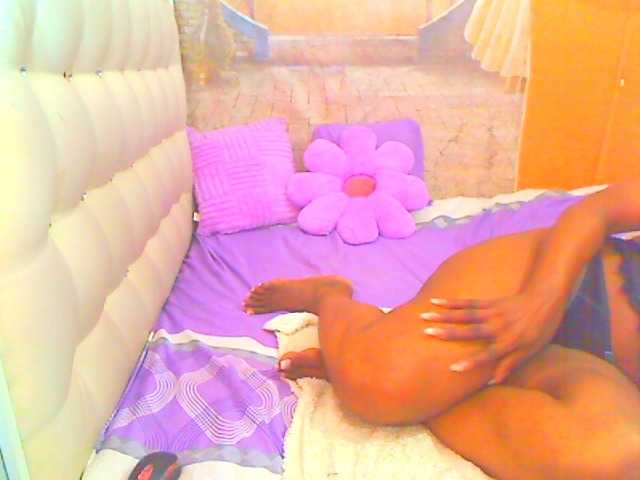 HOTLILLIE live webcam show