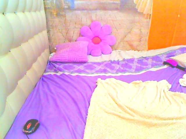 HOTLILLIE live cam on BongaCams