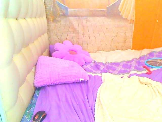 HOTLILLIE live webcam show