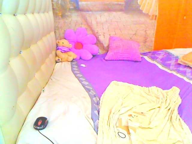 HOTLILLIE live cam on BongaCams