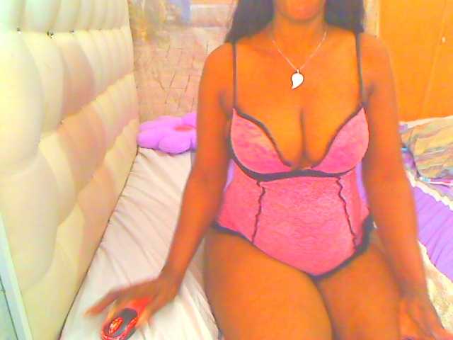 HOTLILLIE live cam on BongaCams