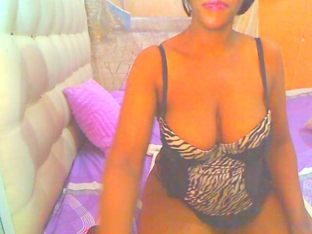 HOTLILLIE live webcam show