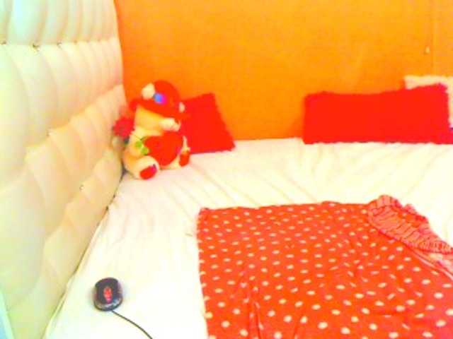 HOTLILLIE live cam on BongaCams
