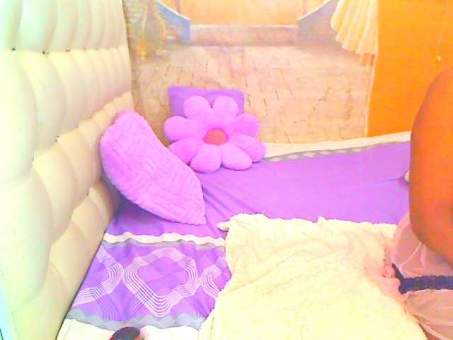 HOTLILLIE live webcam show
