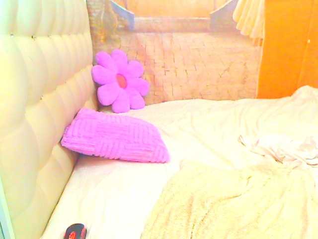 HOTLILLIE live cam on BongaCams