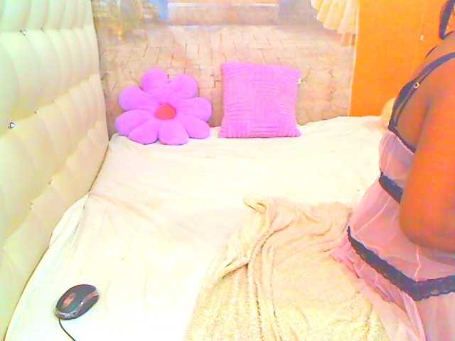 HOTLILLIE live cam on BongaCams