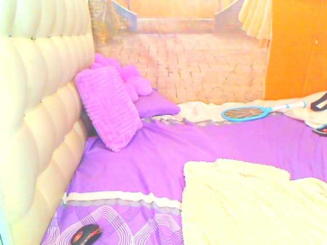 HOTLILLIE live webcam show