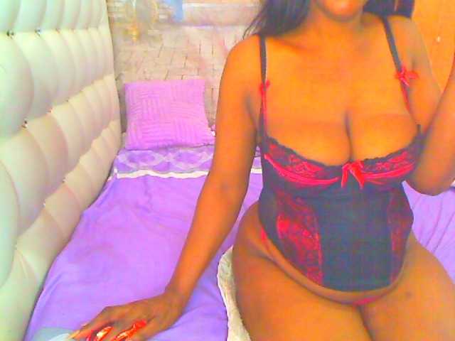 HOTLILLIE live cam