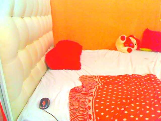 HOTLILLIE live cam on BongaCams