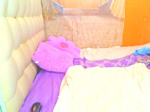 HOTLILLIE live webcam show