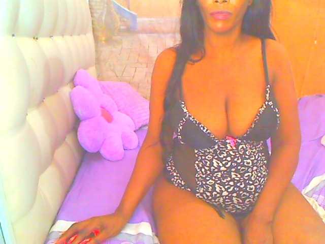 HOTLILLIE live webcam show