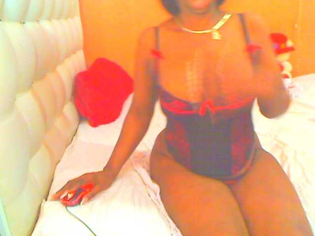 HOTLILLIE live cam on BongaCams