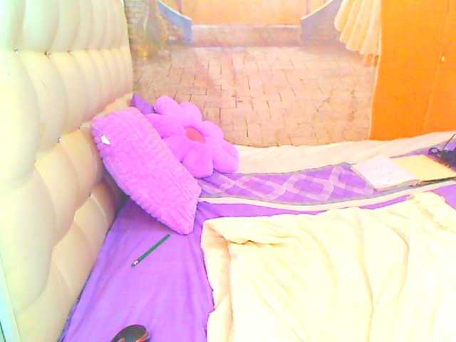 HOTLILLIE live cam on BongaCams