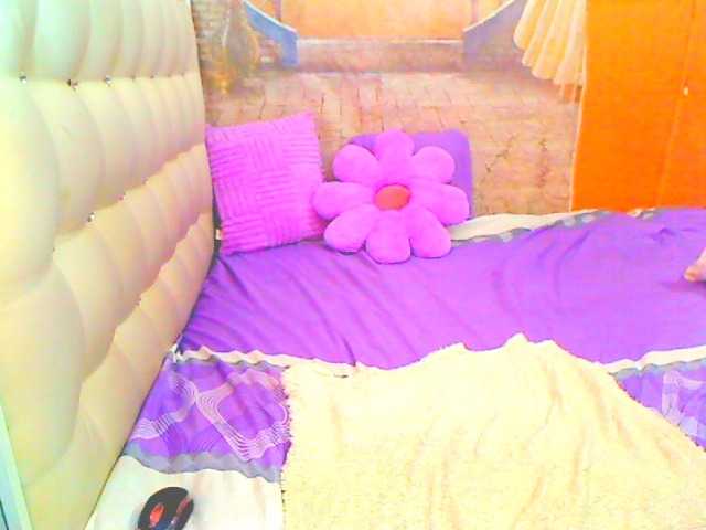HOTLILLIE live cam on BongaCams