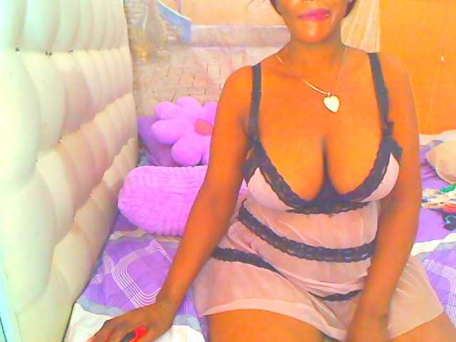 HOTLILLIE live webcam show