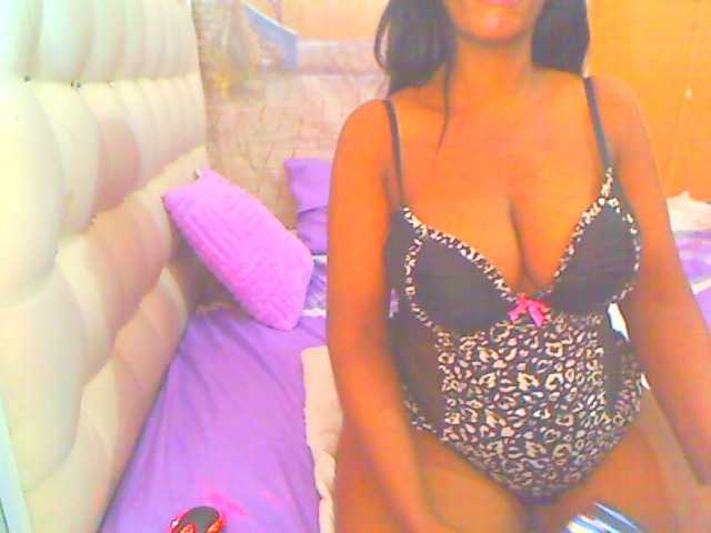 HOTLILLIE live cam on BongaCams