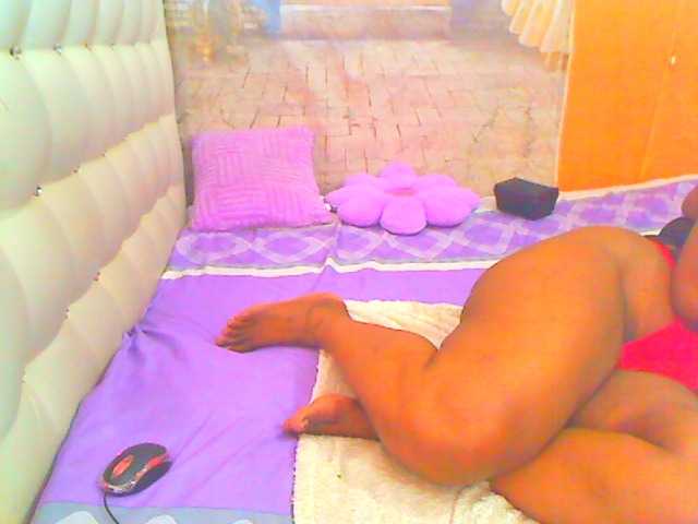 HOTLILLIE live cam on BongaCams