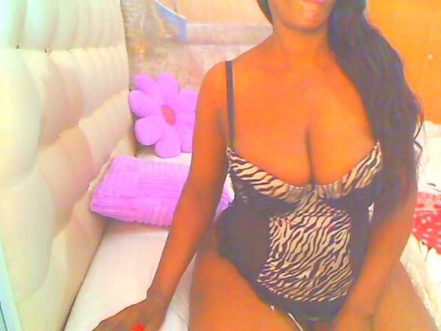 HOTLILLIE live cam on BongaCams