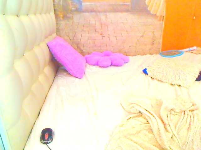 HOTLILLIE live cam on BongaCams