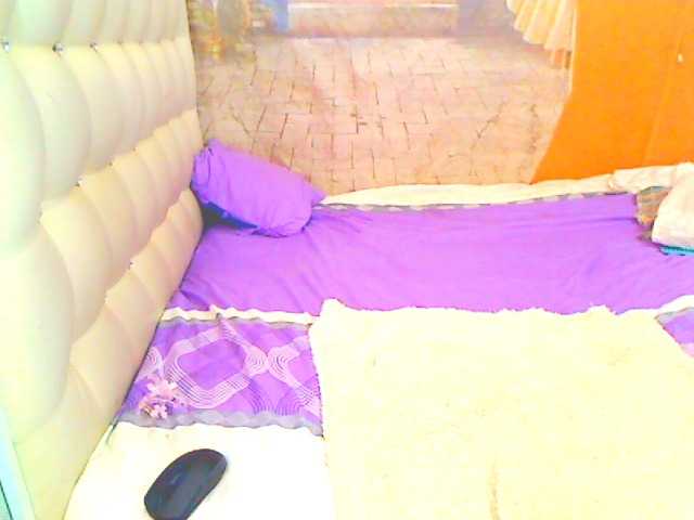 HOTLILLIE live cam on BongaCams