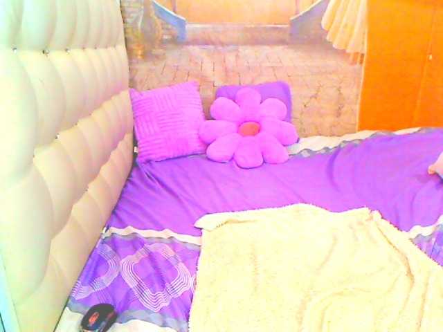 HOTLILLIE live cam on BongaCams