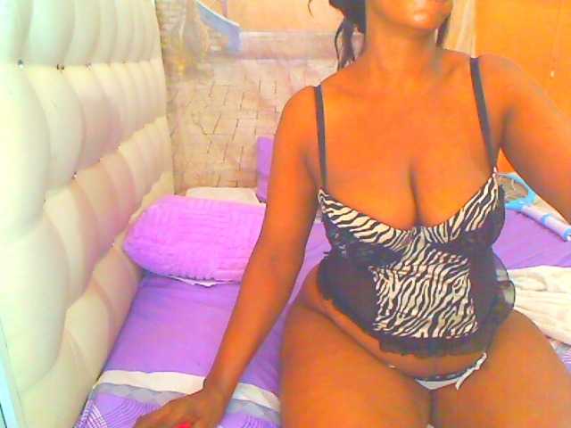 HOTLILLIE live cam