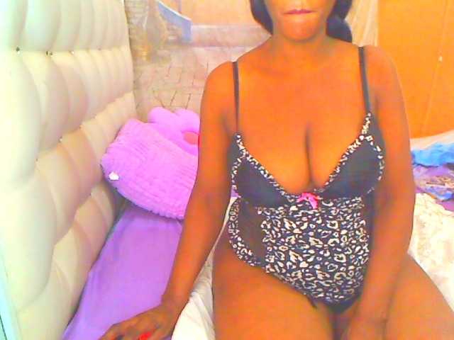 HOTLILLIE Live Cam on BongaCams