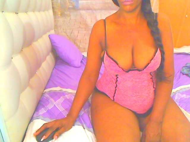 HOTLILLIE live cam on BongaCams