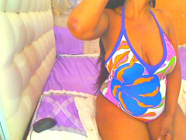 HOTLILLIE live cam on BongaCams
