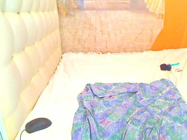 HOTLILLIE live cam on BongaCams