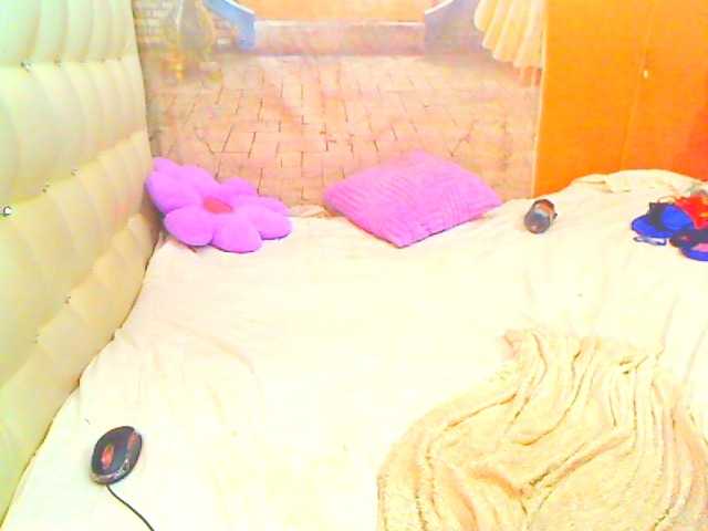 HOTLILLIE live cam on BongaCams